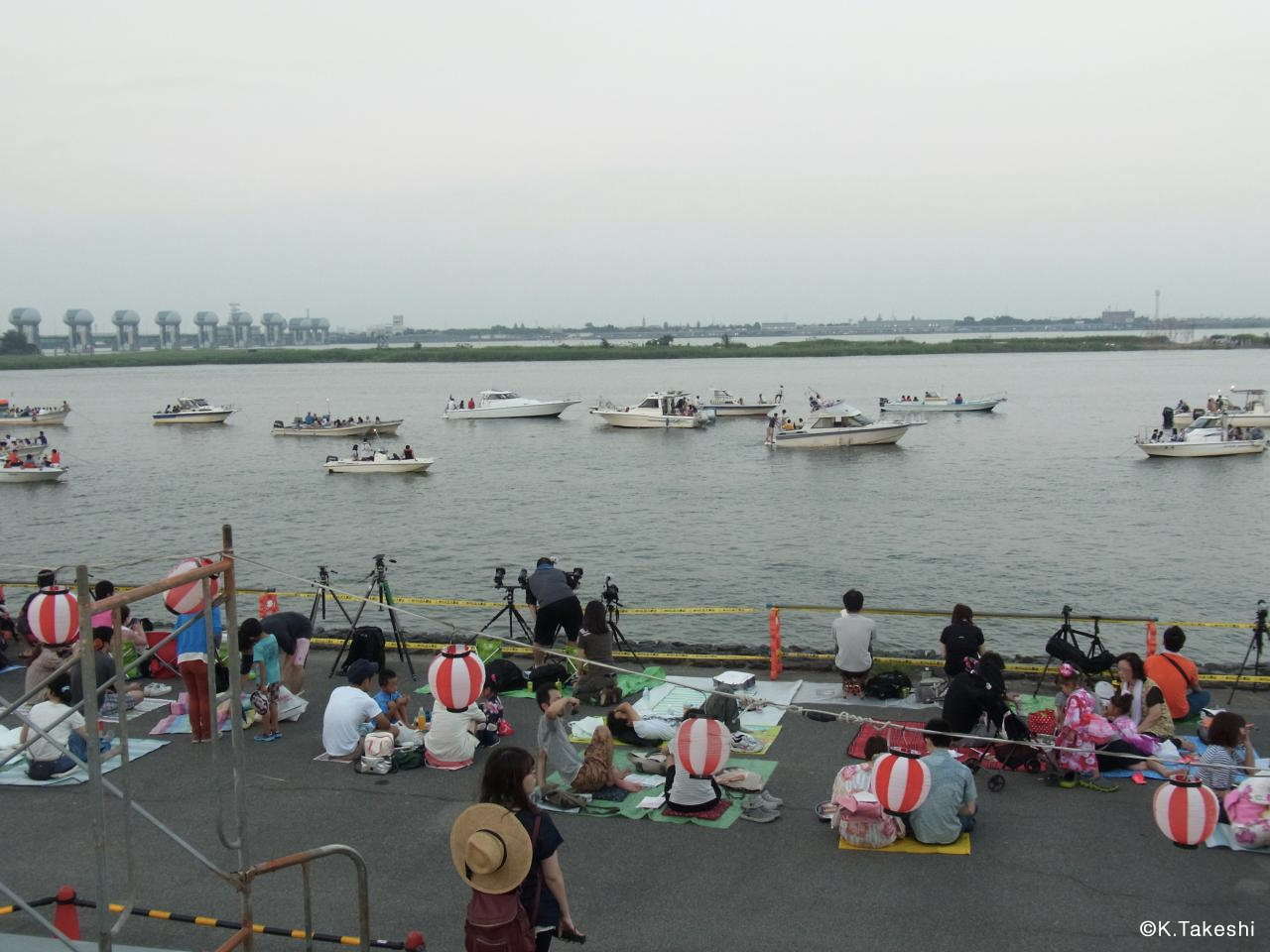 水辺を揺るがす迫力の花火 桑名水郷花火大会 桑名水郷花火大会 三重県桑名市 Onestory