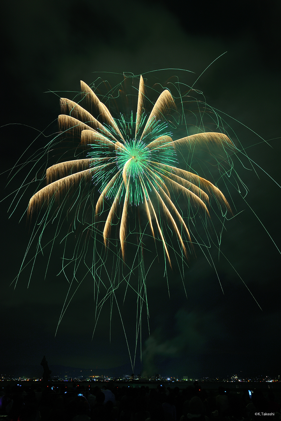 湖面から伝わる振動 圧巻のラスト 全国新作花火競技大会 新作花火競技大会 長野県諏訪市 Onestory