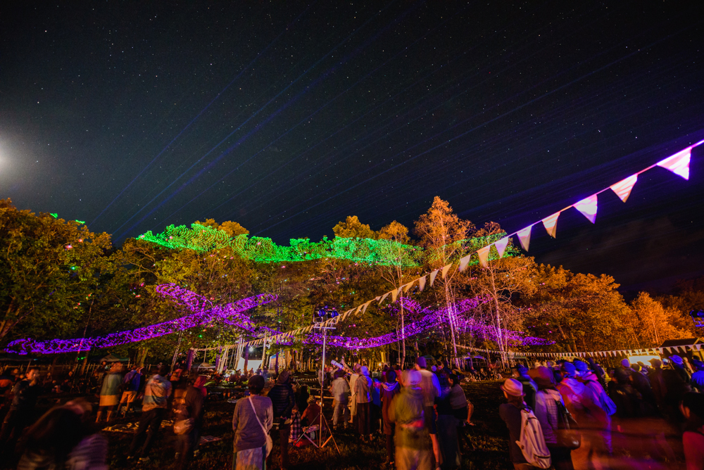 人口5700人の小さな町から、宇宙に届く音楽と夢を。[宇宙の森フェス