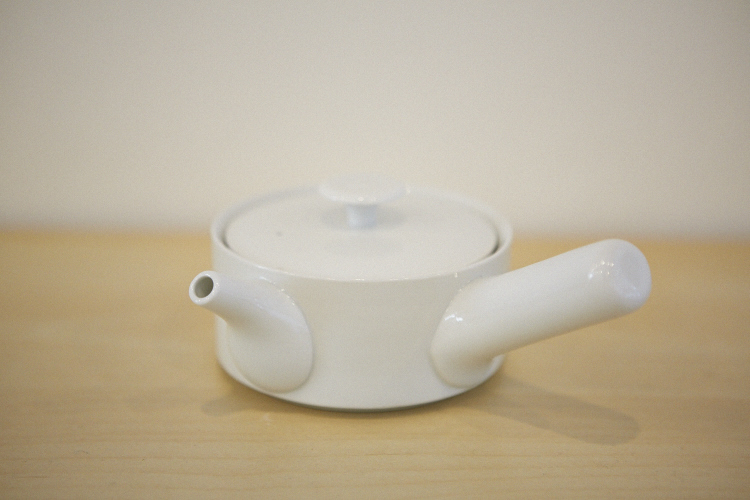 温泉街で異彩を放つ、モダンな焼き物ブランド『224』。［DINING OUT