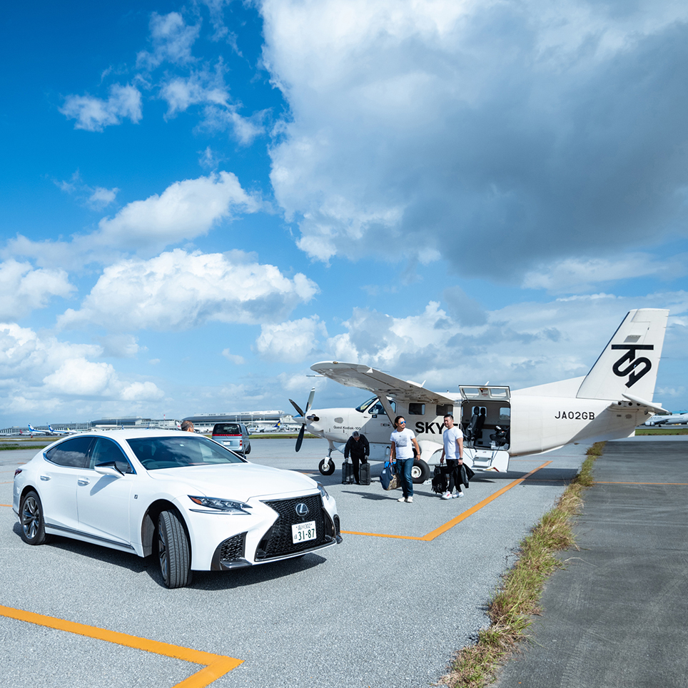 那覇空港にlexusを横付け チャーター機からすぐさま乗車へ Sky Trek Onestory