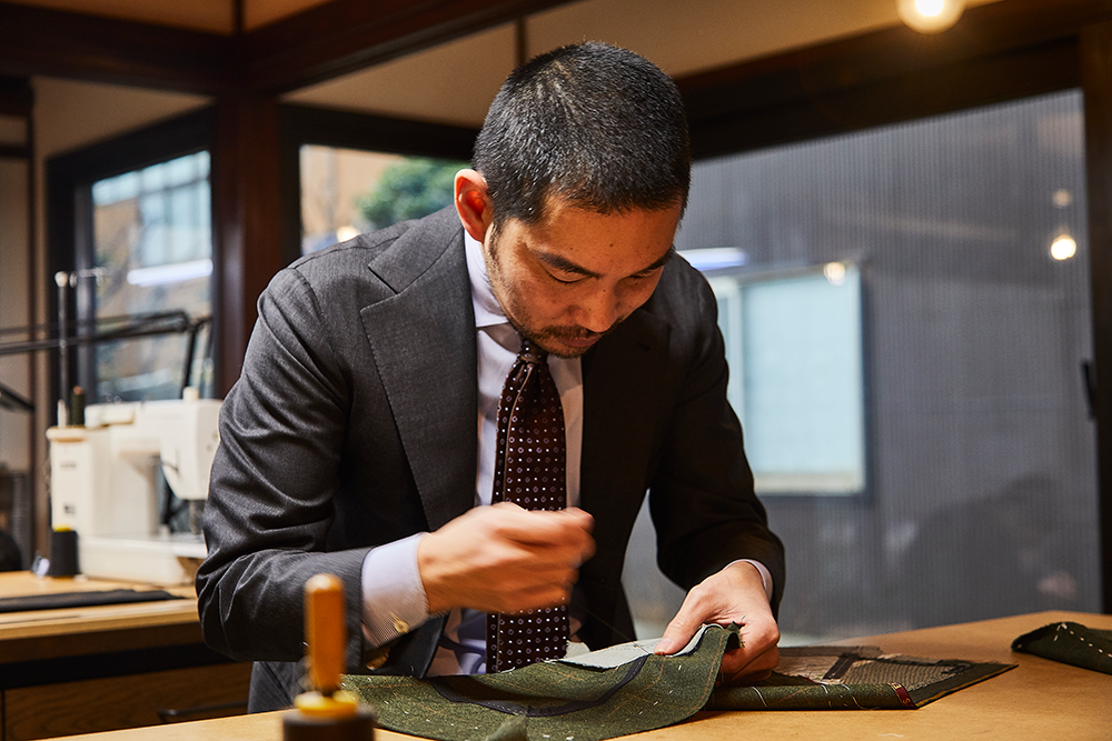 フィレンツェの仕立てを独自に進化させた、唯一無二の1着