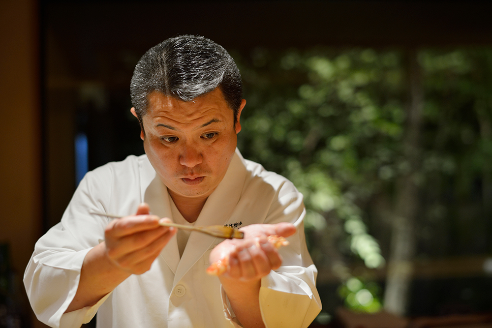 新生 一心鮨 光洋 個の才能よりチームのもてなしで 味だけの満足を超えた 鮨レストラン へ 一心鮨 光洋 宮崎県宮崎市 Onestory