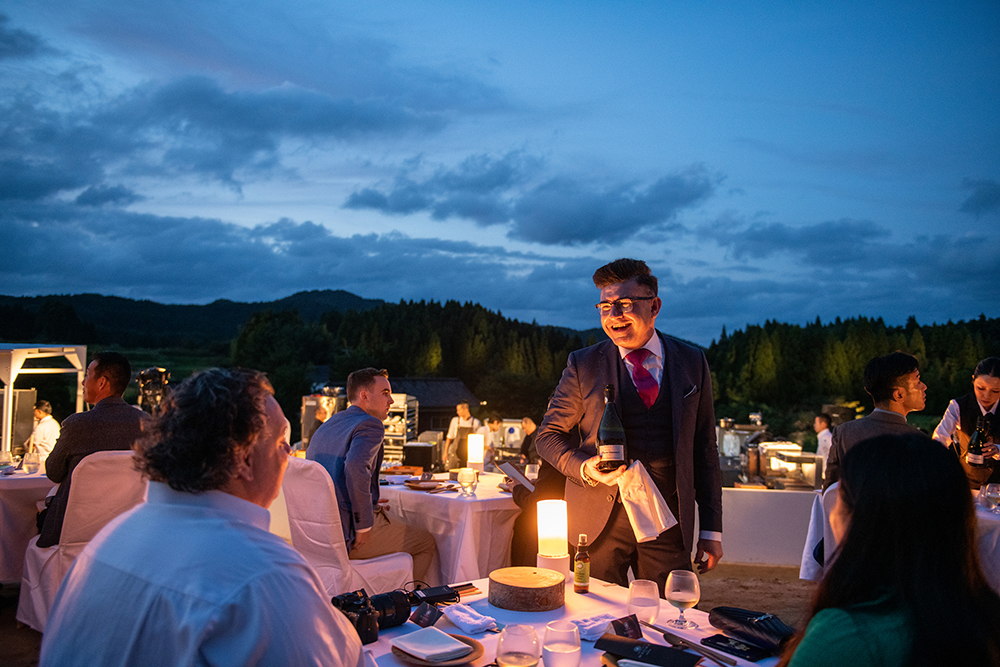 石川の輪島で行われたダイニングアウトの様子を、写真と動画でお届け