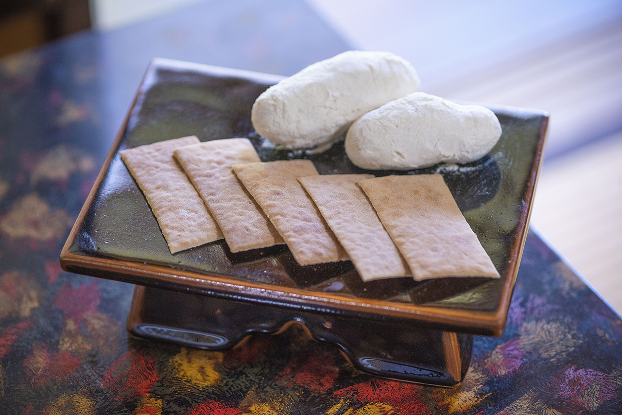 和菓子道具　金属製　型抜きセット　大阪屋　箱あり ずっと変わらぬ思いで、江戸時代からの文化とともに、伝統の手仕事を