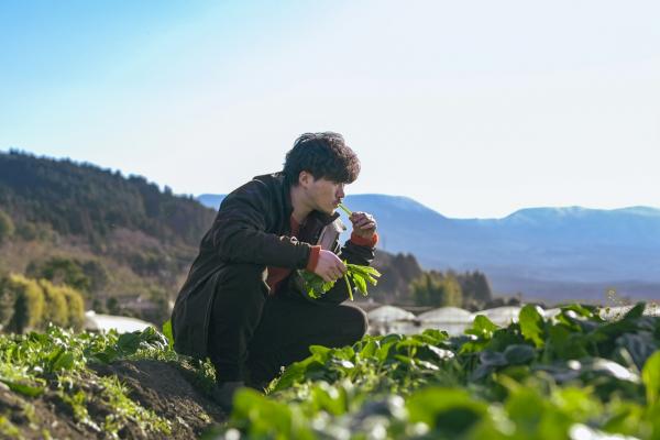 香りを起点に引き立てる野菜の魅力。モダンインド料理のシェフが
