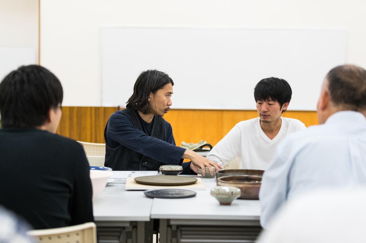 思考と試行を繰り返す気鋭が生んだ「蓋物の唐津焼」。健太郎窯「ボンボ