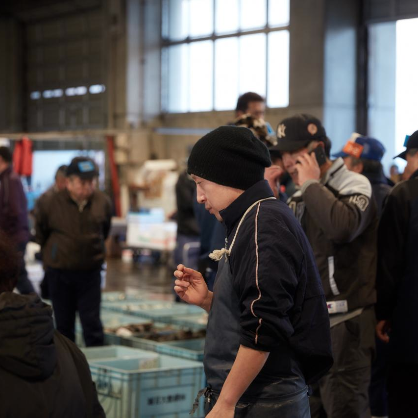 鮨屋の仕事は店だけに非ず 市場を走る鮨職人 すし処 めくみ 石川県野々市市 Onestory