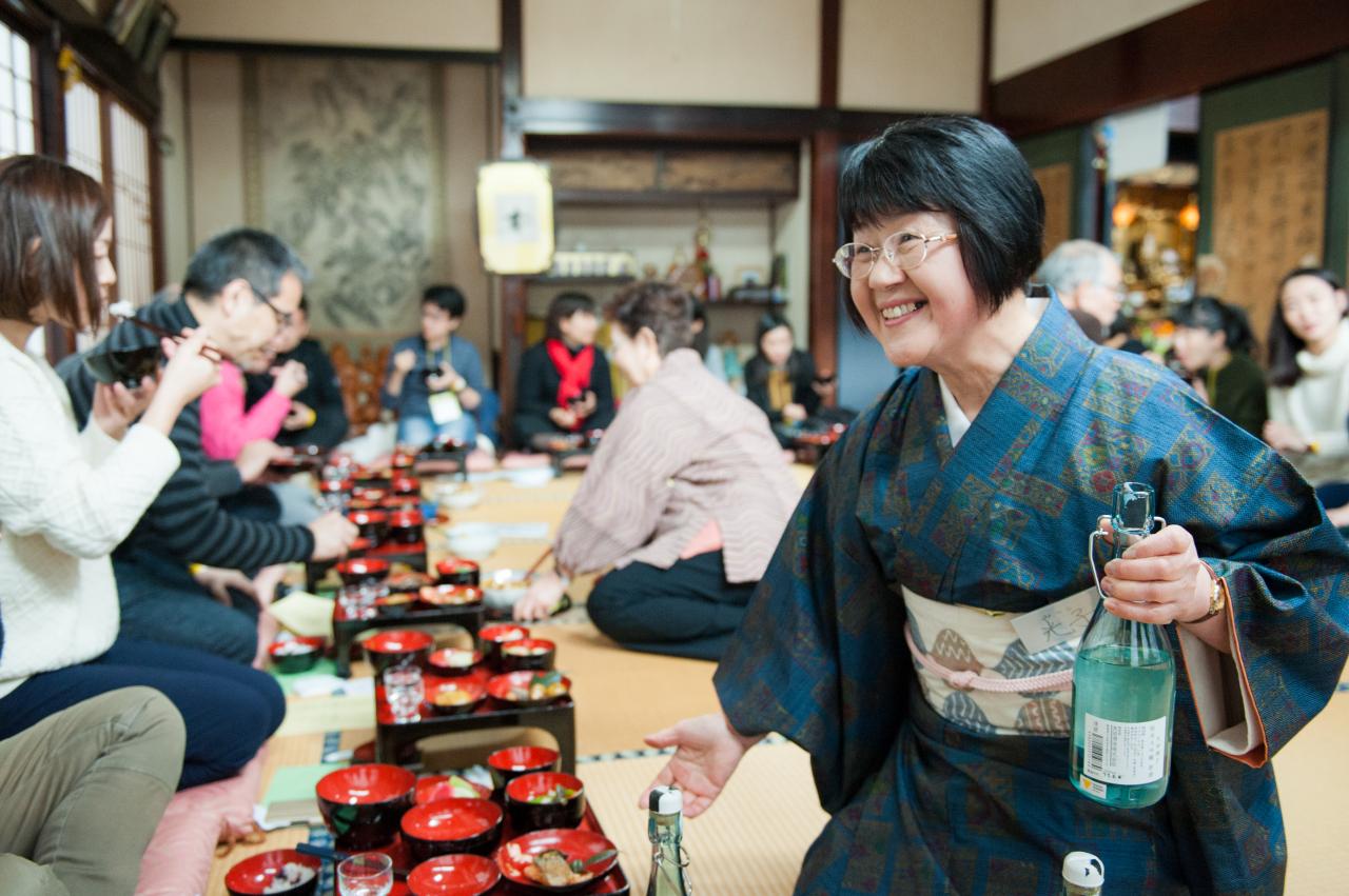 雪花火に「雪見御膳」を満喫する旅へ。『大地の芸術祭の里』で感じる